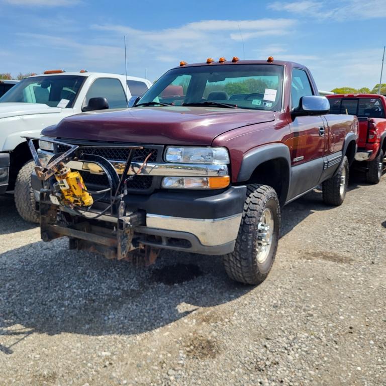 2002 Chevy Silverado pickup w/plow