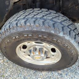 2002 Chevy Silverado pickup w/plow