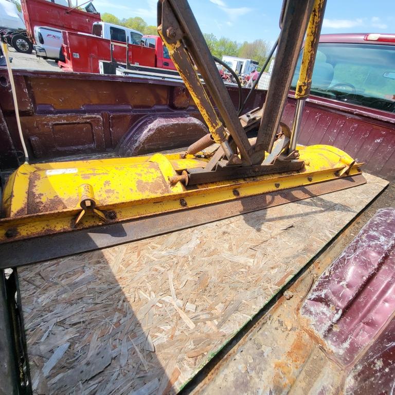 2002 Chevy Silverado pickup w/plow