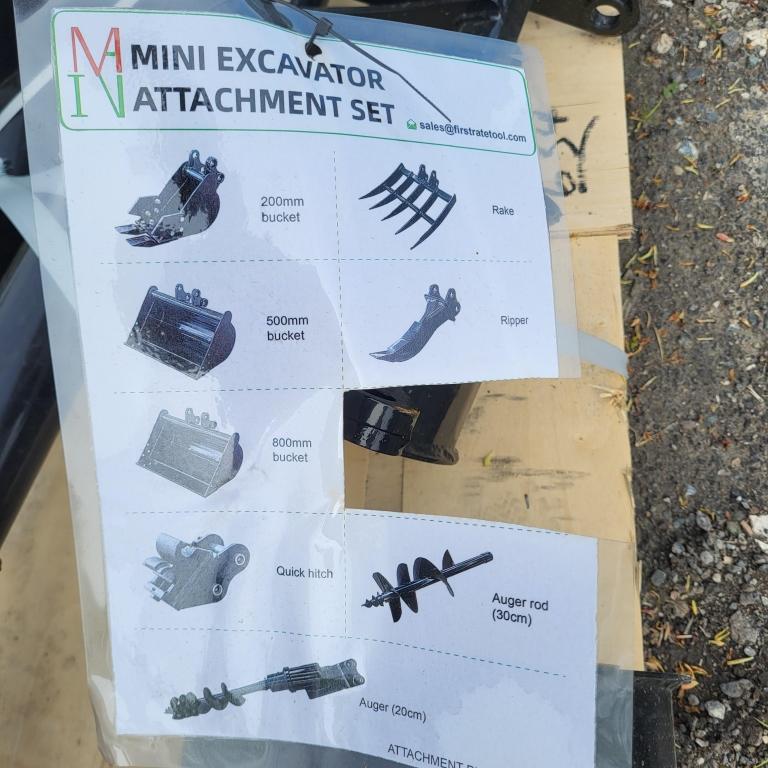 Miva Mini excavator attachment set