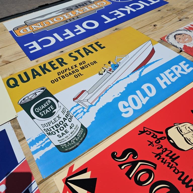 Quaker Metal sign