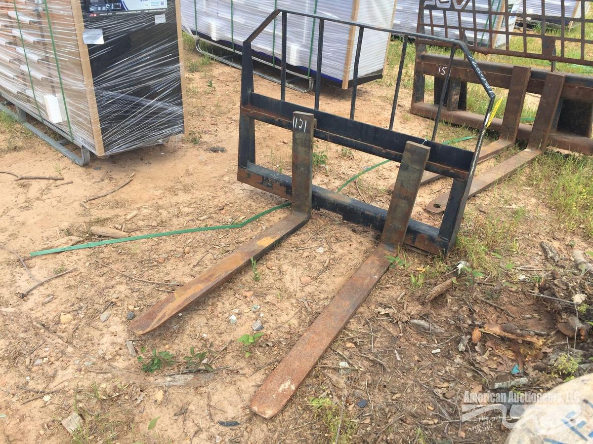 QUICK ATTACH PALLET FORKS