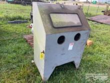 SAND BLASTING CABINET