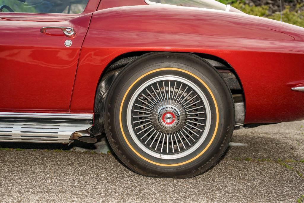 1967 CHEVROLET CORVETTE COUPE