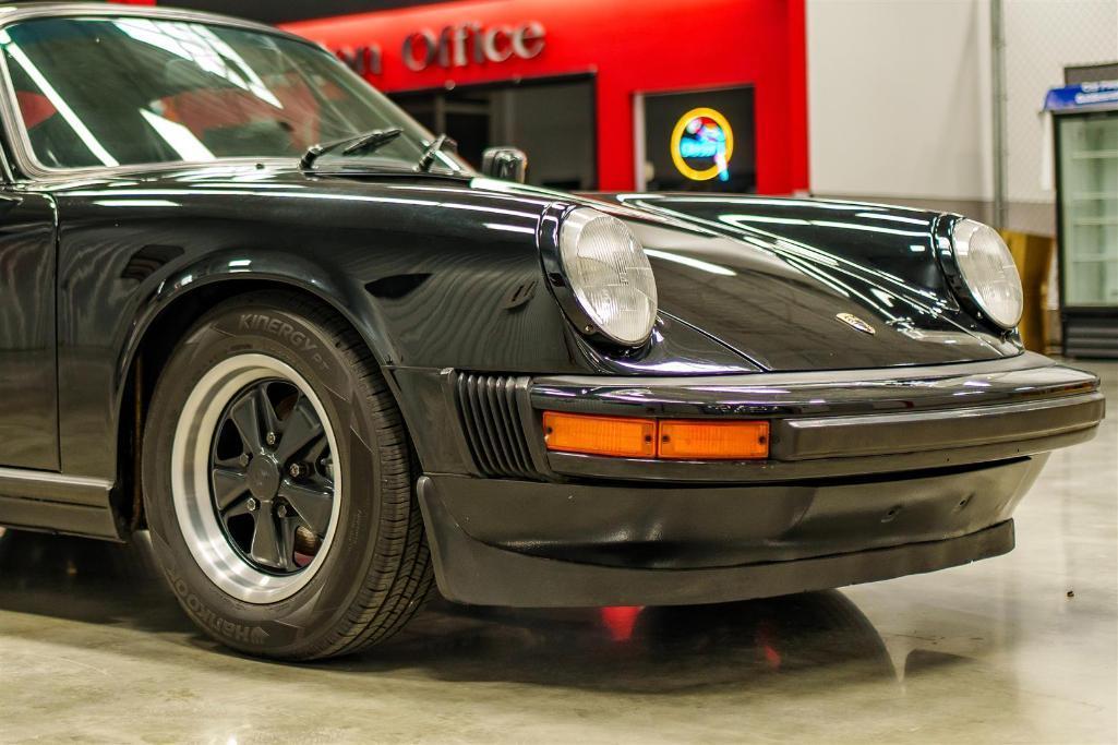 1976 PORSCHE 911