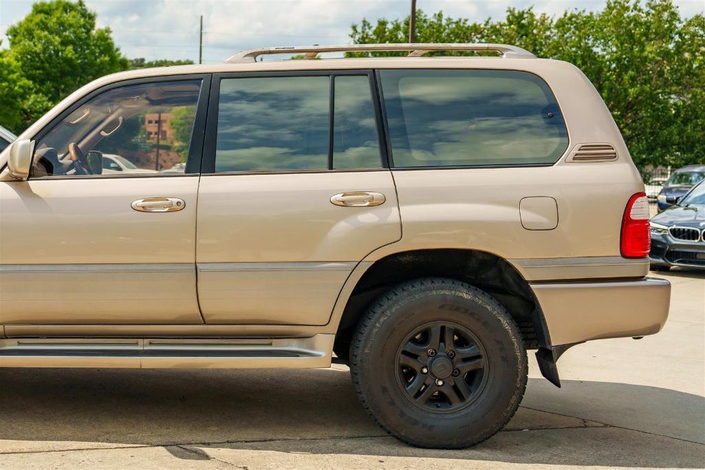 2002 LEXUS LX