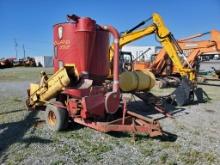 New Holland 352 Grinder Mixer