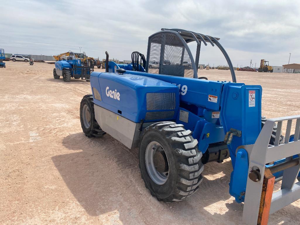 2005 Genie GTH-5519 Telescopic Forklift