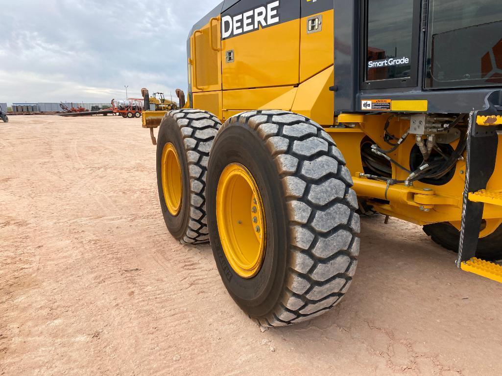 2019 John Deere 772GP Motor Grader