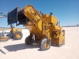 Cat BG-650 Windrow Elevator