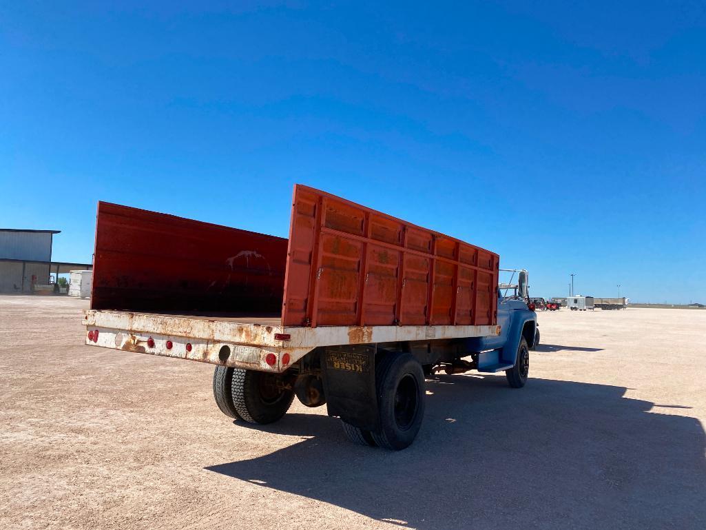 1975 Ford F-600 Farm Truck