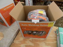 New, Auto-Darkening Welding Helmet ''Bear''