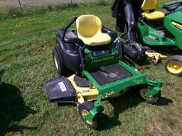 John Deere Z425 Zero Turn w/48'' Deck, 20 Hp., V-Twin Engine, Briggs & Stra