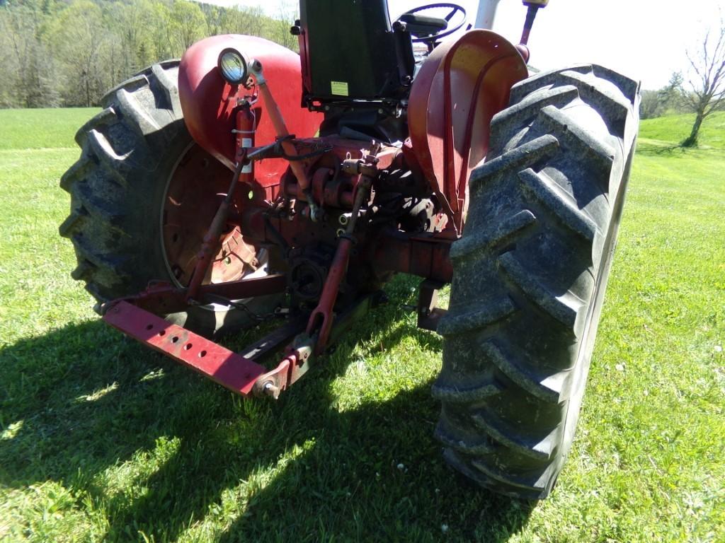 McCormick Farmall, 504, Gasoline, 12 Volt, 1 Set Remotes, Quick Hitch With