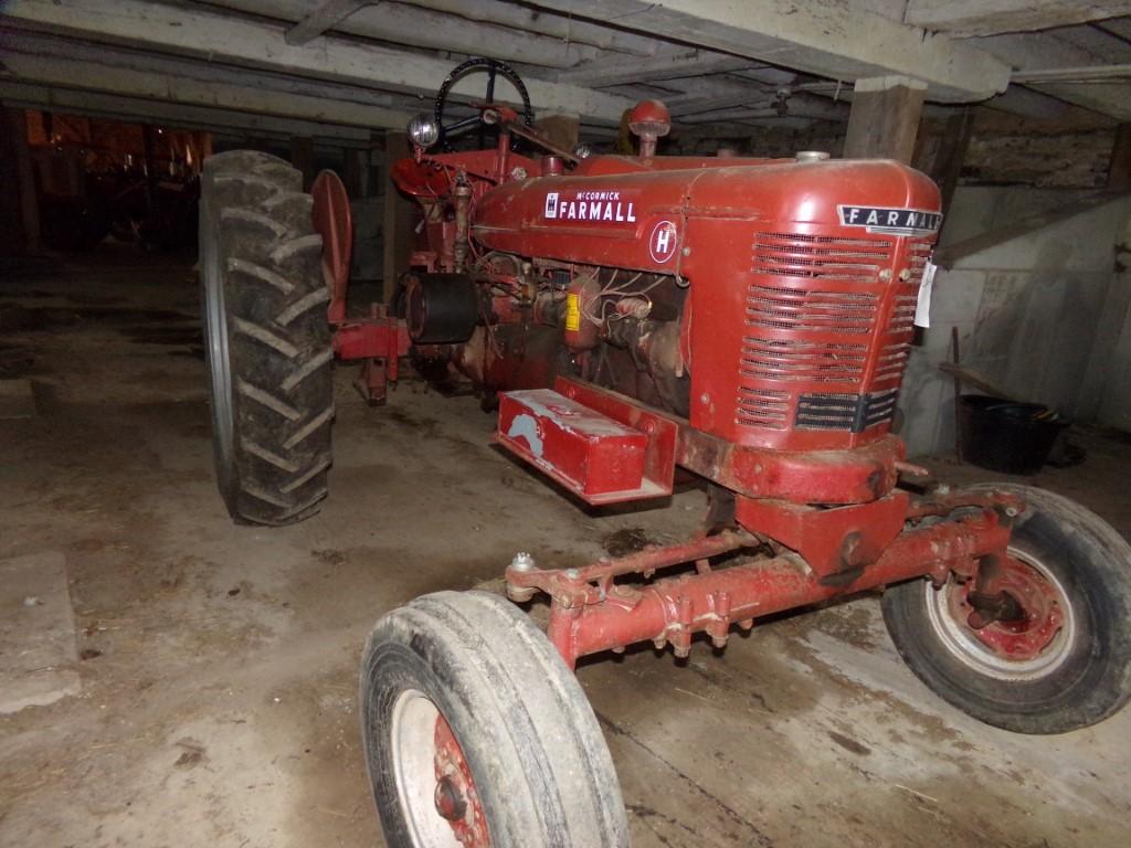 Farmall H Tractor w/Factory Wide Front End, Belt Pully, Rear Hyds, Exc. Rea