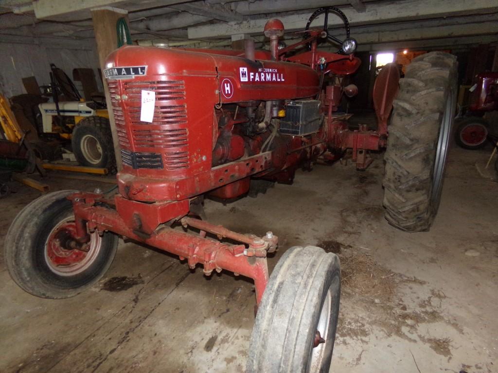 Farmall H Tractor w/Factory Wide Front End, Belt Pully, Rear Hyds, Exc. Rea