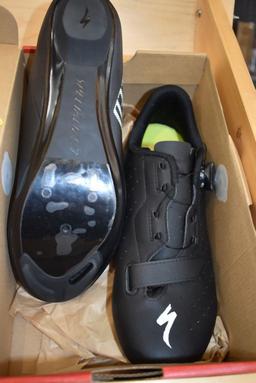 PAIR OF Specialized BODY GEOMETRY BIKE SHOES, SIZE 44EU, 28.3CM,