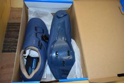 PAIR OF SHIMANO BIKE SHOES, MODEL DYNALAST RC3W,