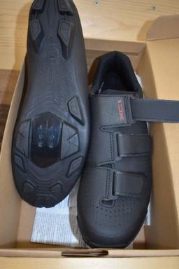 PAIR OF SHIMANO BIKE SHOES, MODEL DYNALAST XC1