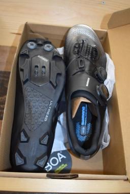 PAIR OF SHIMANO BIKE SHOES, MODEL DYNALAST XC7