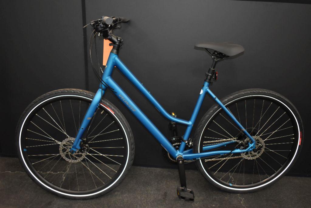 SPECIALIZED BIKE: TEAL/MRN BLUE, MODEL CROSSROADS