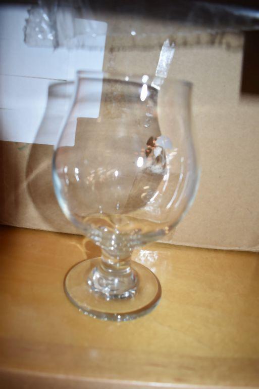 (15) GLASS WINE GLASSES