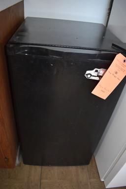 BLACK MINI FRIDGE, 19"D x 18"W x 31"T