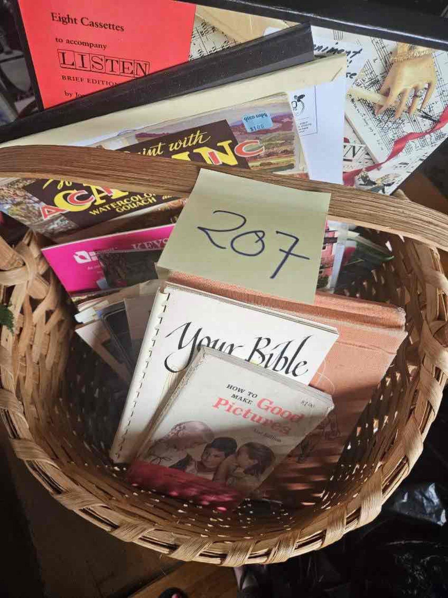 LOT OF VINTAGE BASKETS AND MAGAZINES BOOKS