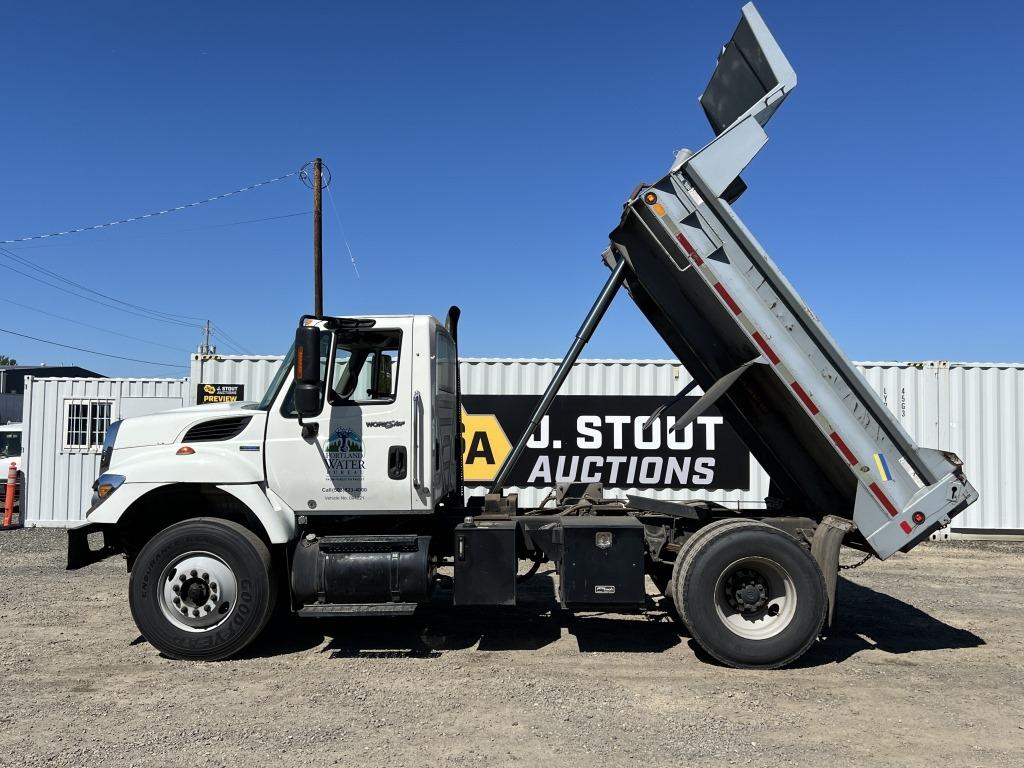 2009 International 7500 S/A Dump Truck