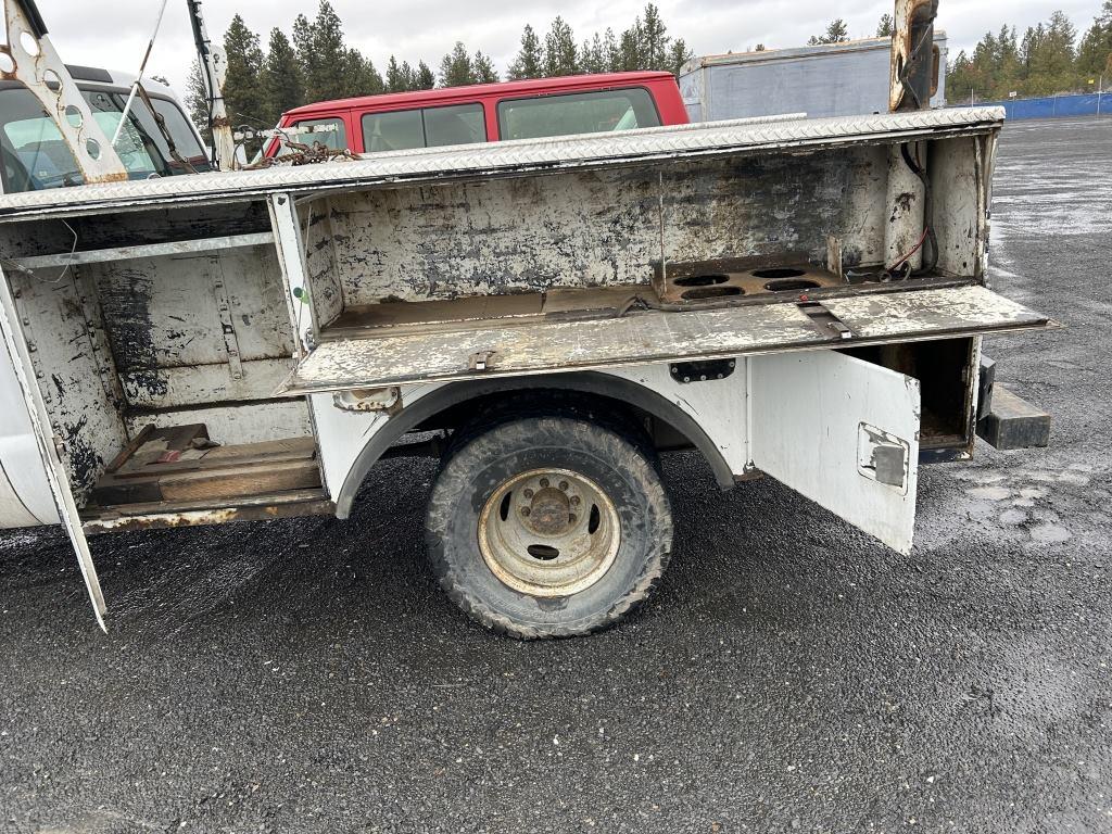 2000 Ford F350 XL SD Crew Cab Utility Truck