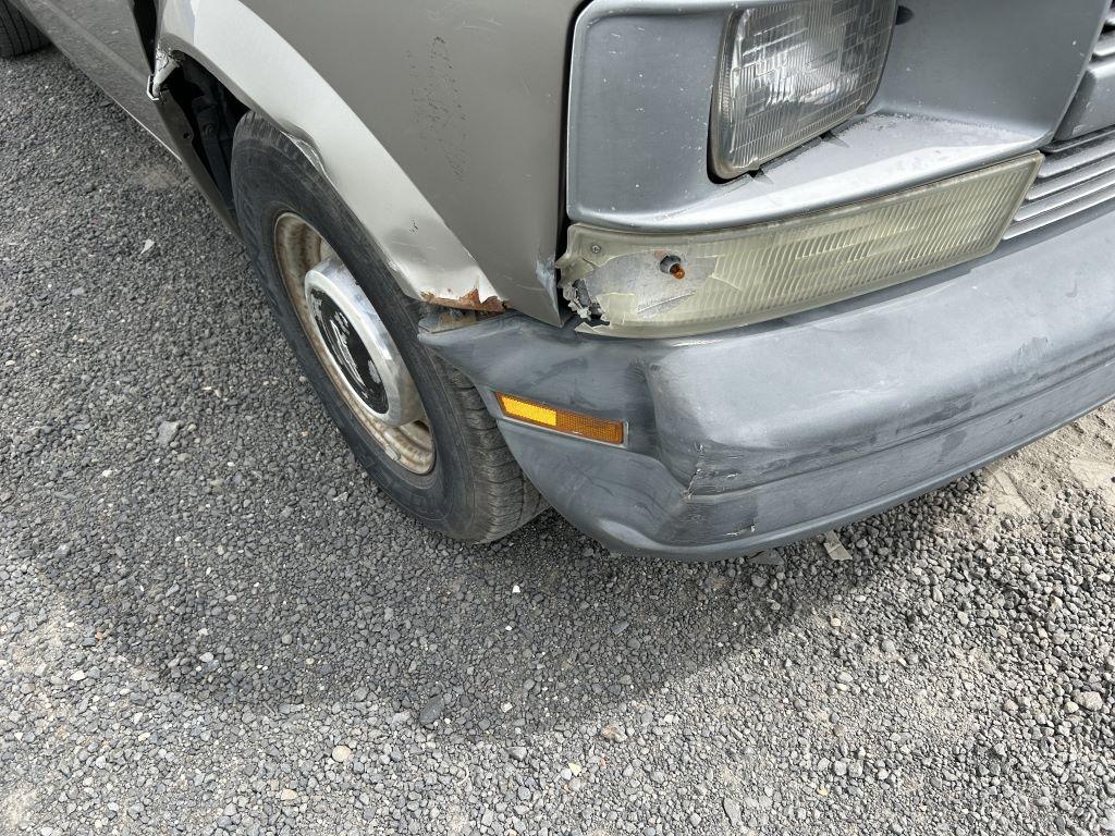 2004 Chevrolet Astro Cargo Van