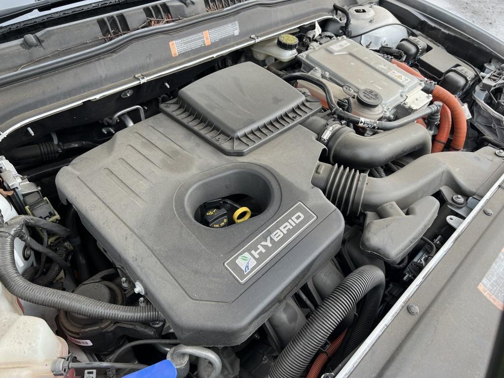 2015 Ford Fusion SE Hybrid Sedan