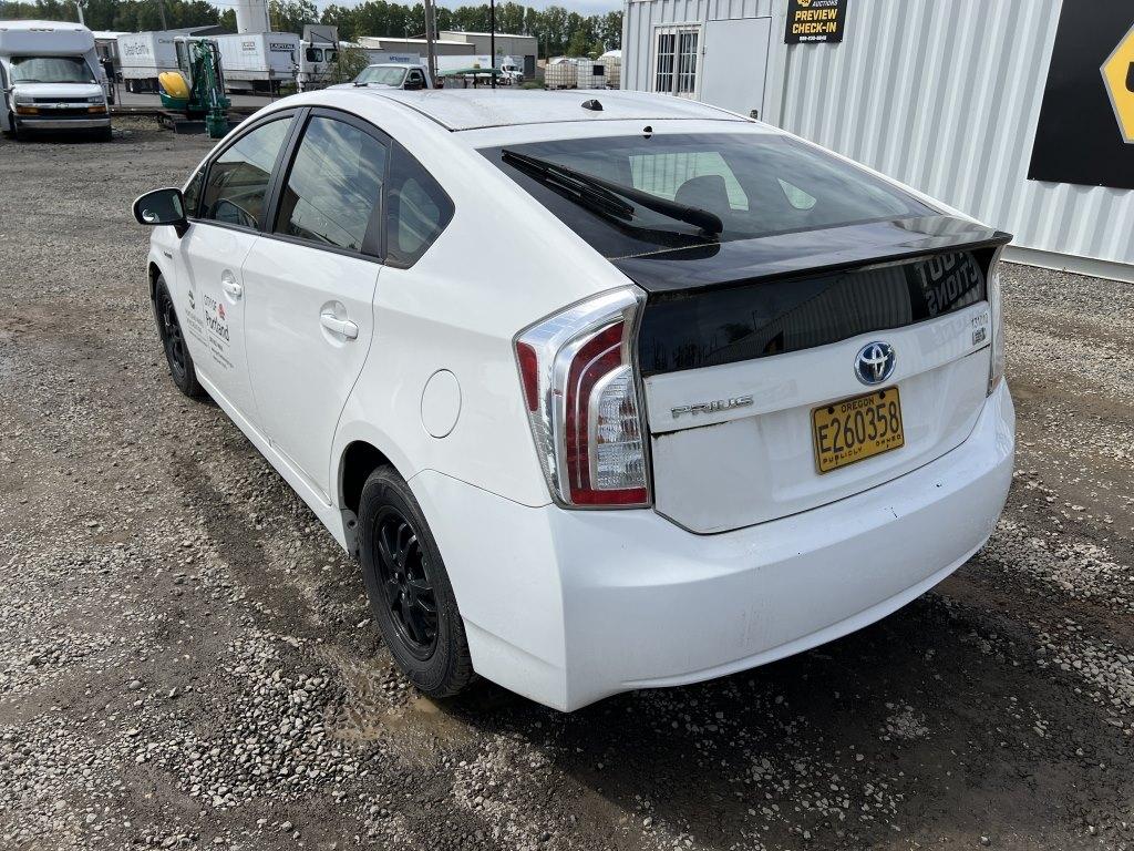 2013 Toyota Prius Hybrid Sedan