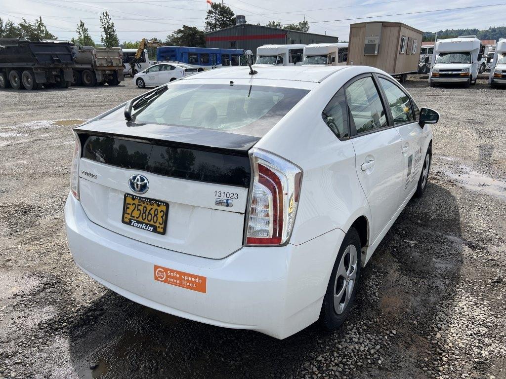 2013 Toyota Prius Sedan