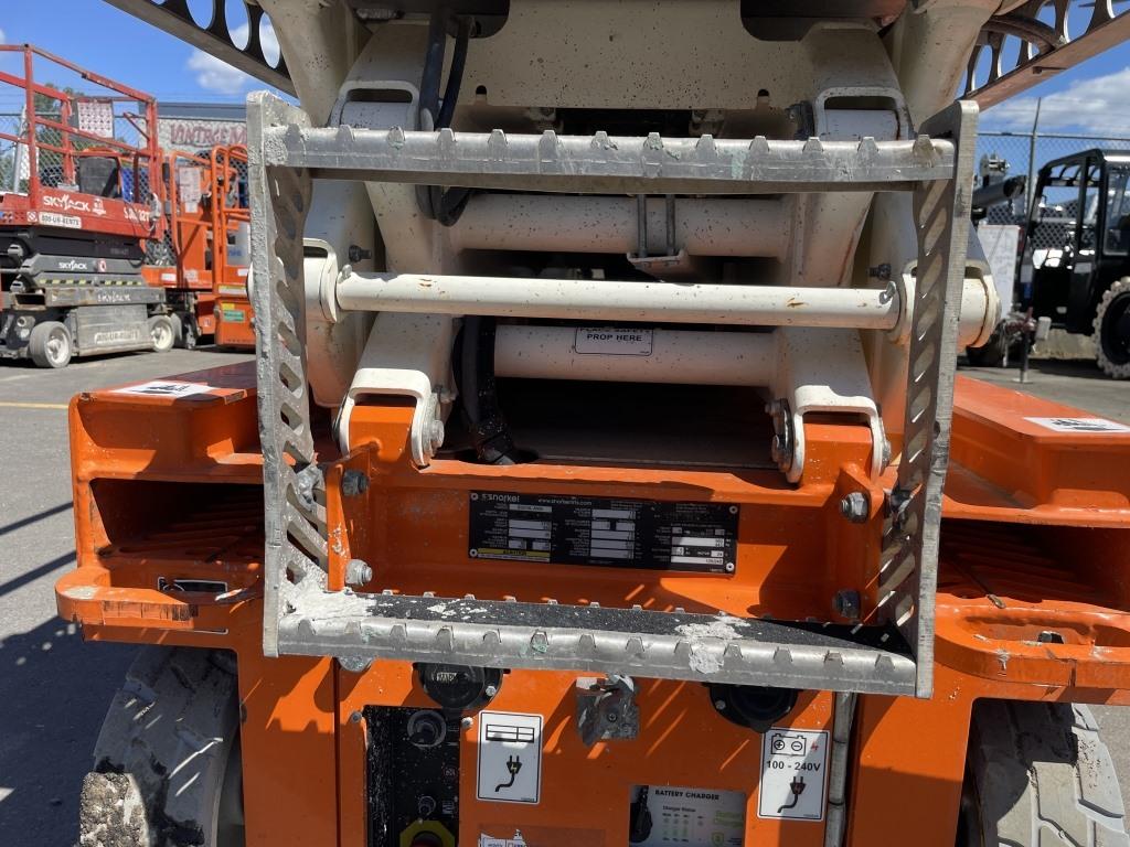 2019 Snorkel S3215L Scissor Lift