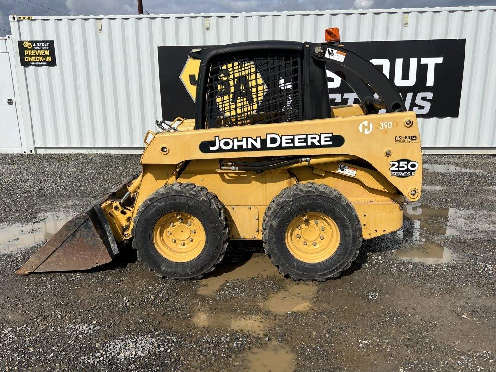 2003 John Deere 250 Skidsteer Loader