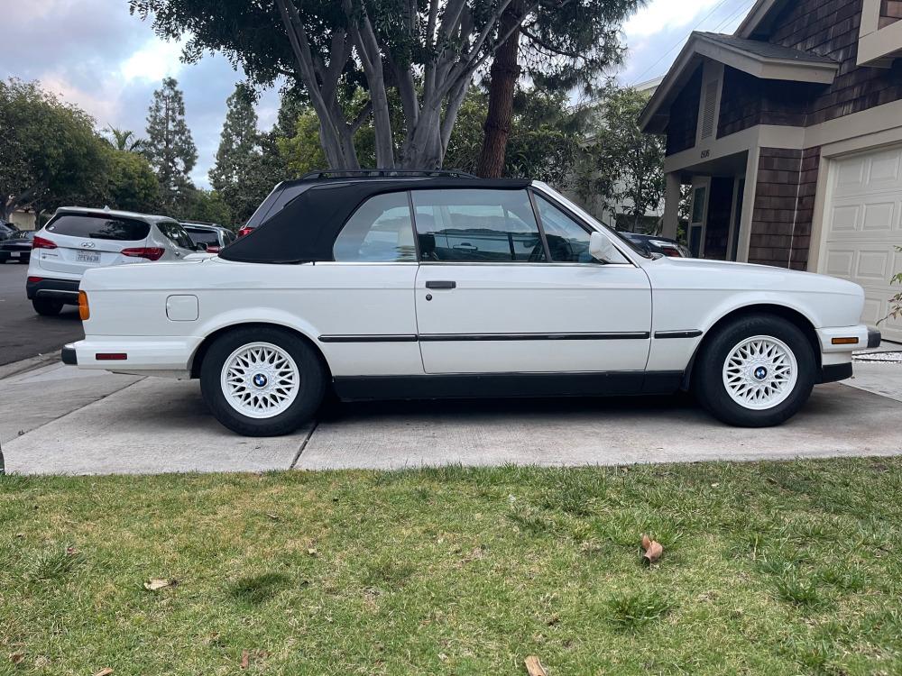 1990 BMW 325i Convertible Coupe