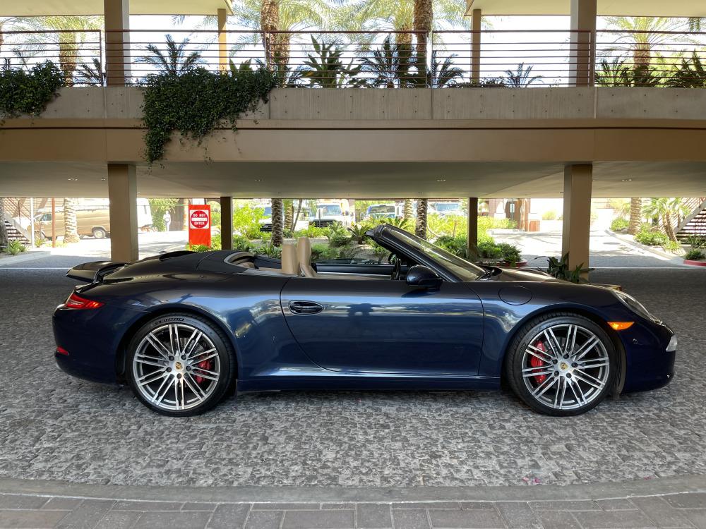 2016 Porsche Carrera S convertible