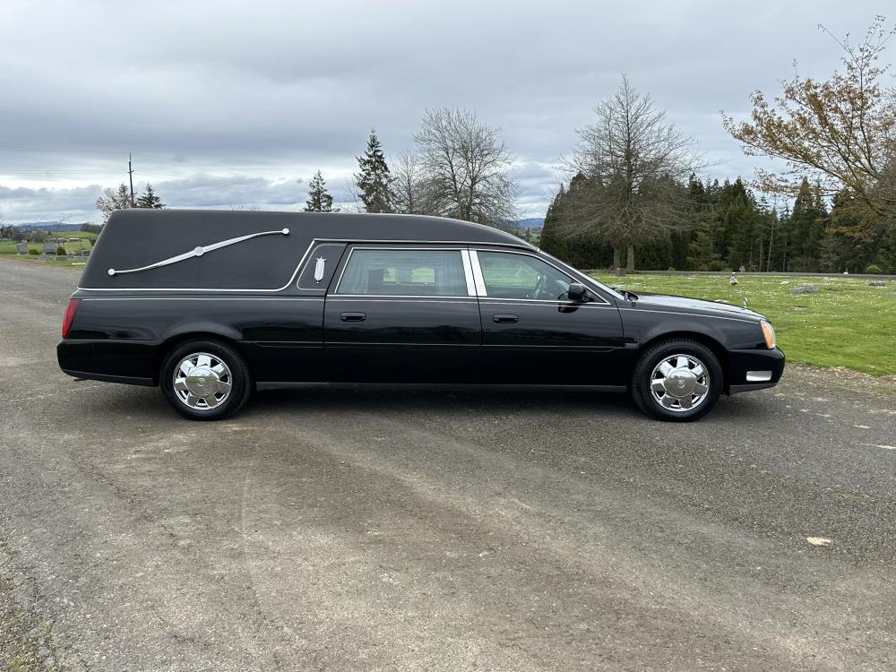 2002 Cadillac deVille HEARSE