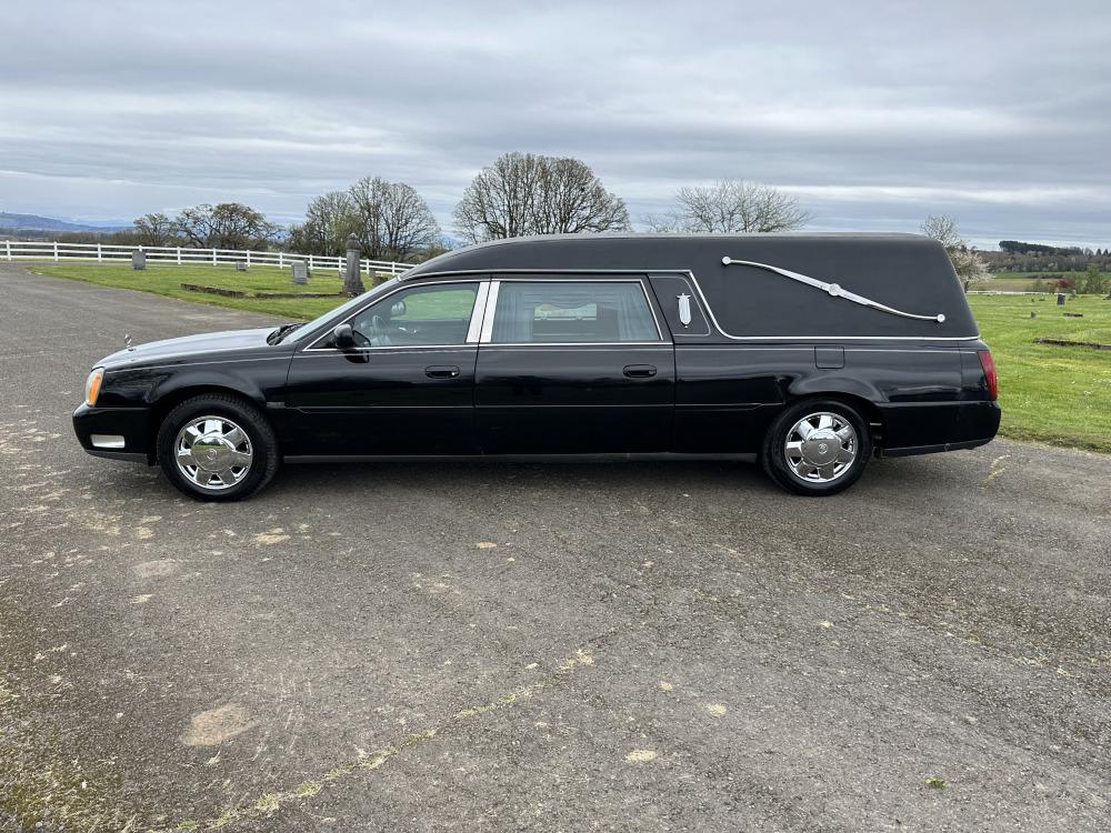 2002 Cadillac deVille HEARSE