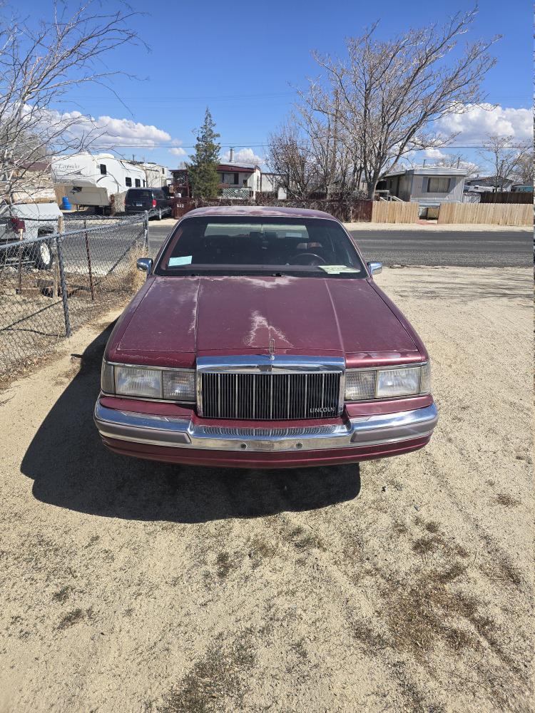 1990 Lincoln Town Car 4 door