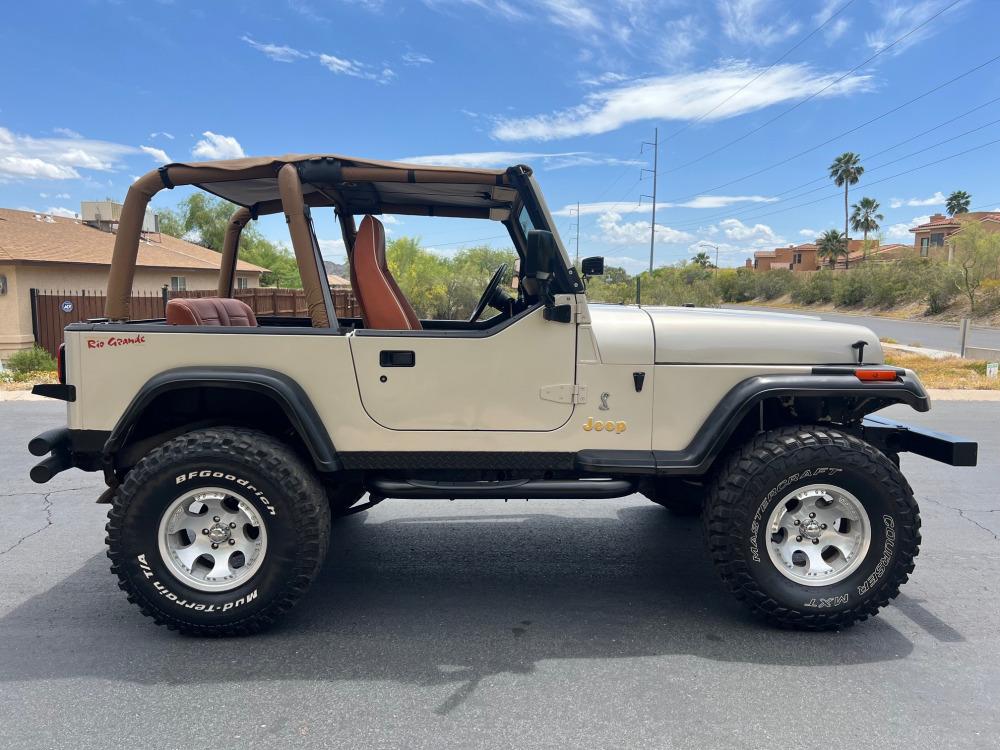 1995 Jeep Wrangler Rio Grande Custom SUV