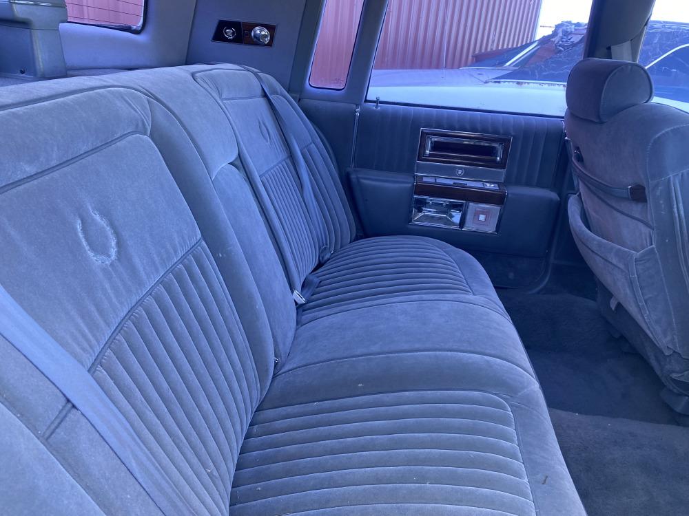 [NO RESERVE] 1988 Cadillac Brougham Sedan