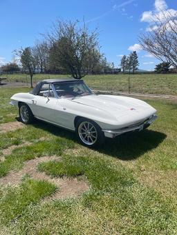 1964 Chevrolet Corvette convertible