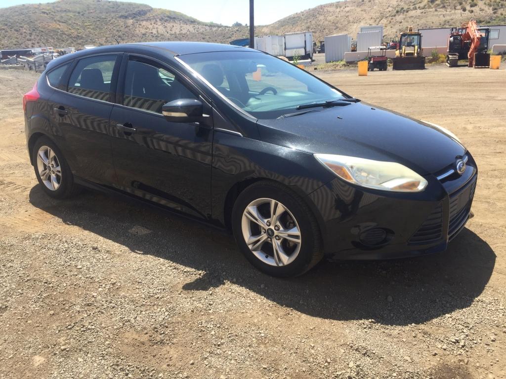 2014 Ford Focus SE Hatchback Sedan,