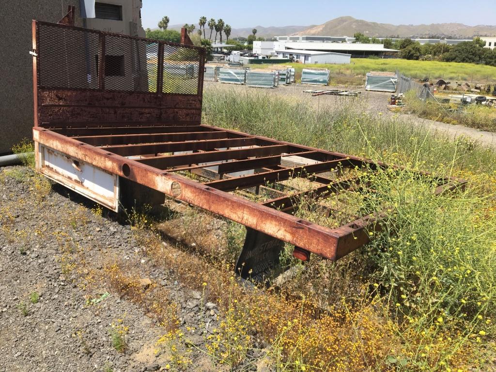 12ft x 8ft Truck Bed Frame w/Headache Rack