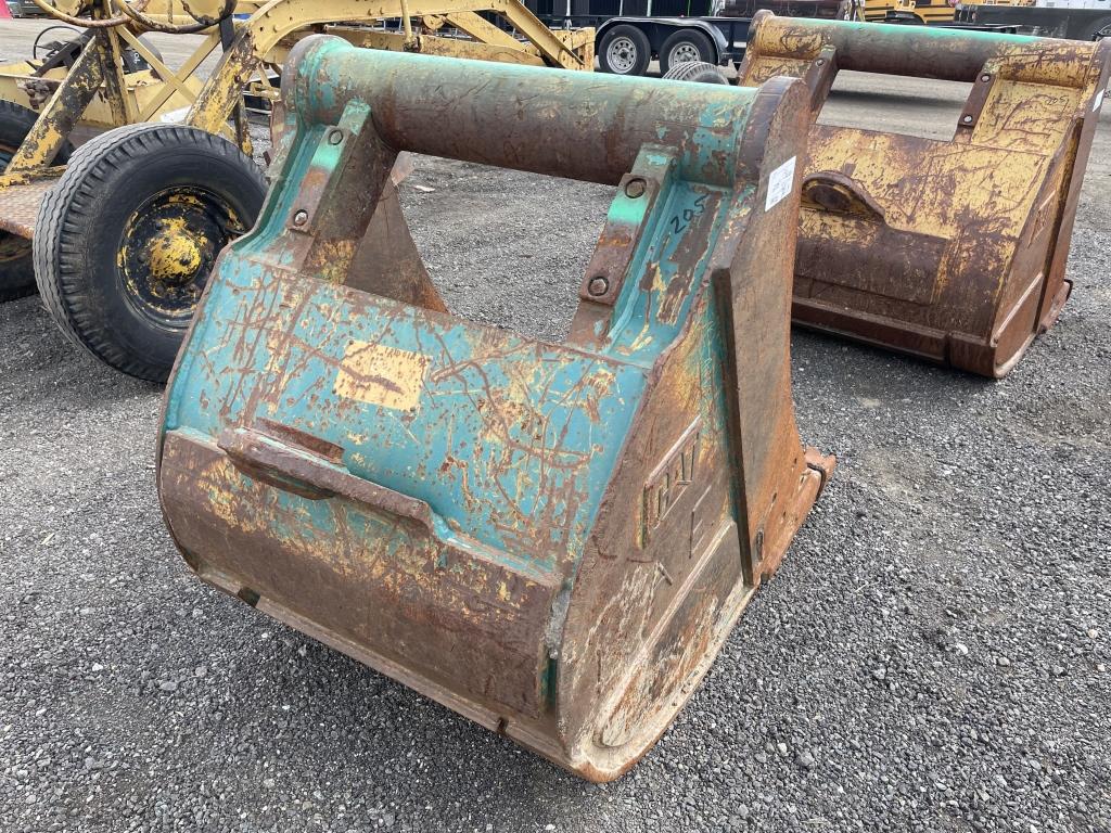 Caterpillar 36in Excavator Bucket,