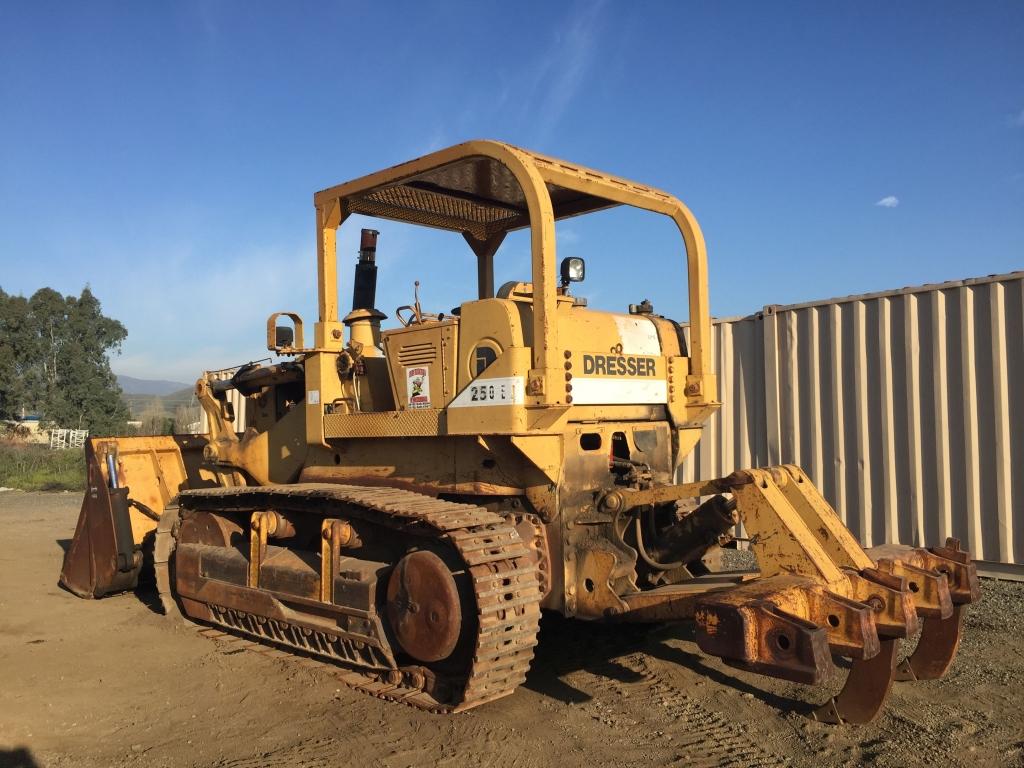 1989 Dresser 250E Crawler Loader,