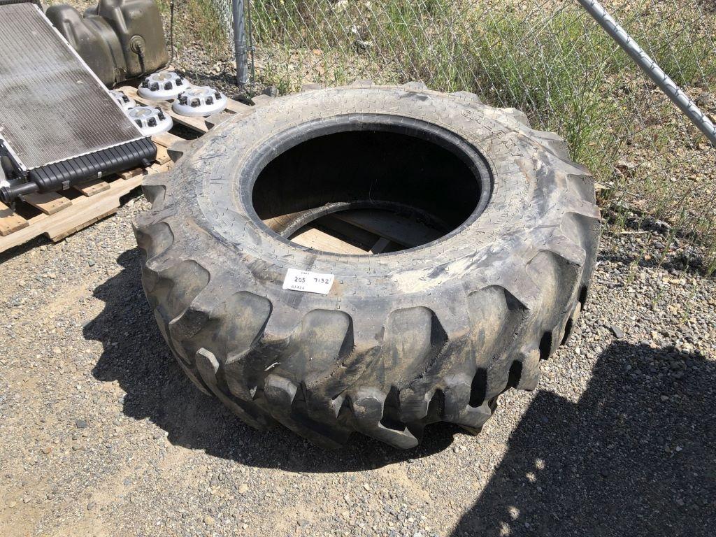 Galaxy Super Industrial 440/80/24 Tractor Tire