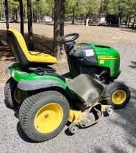 John Deere 20 HP VTwin L120 Automatic Lawn Tractor